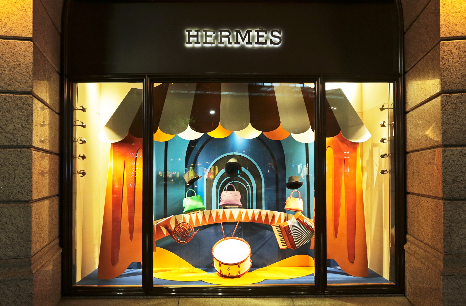 HERMES|HERMES Q3 WinDisplay